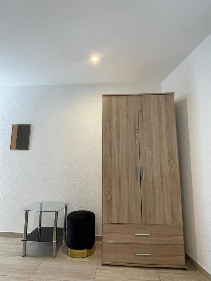 Schoenes Gemuetlicher Zimmer In Zentrum Rüsselsheim Exterior foto